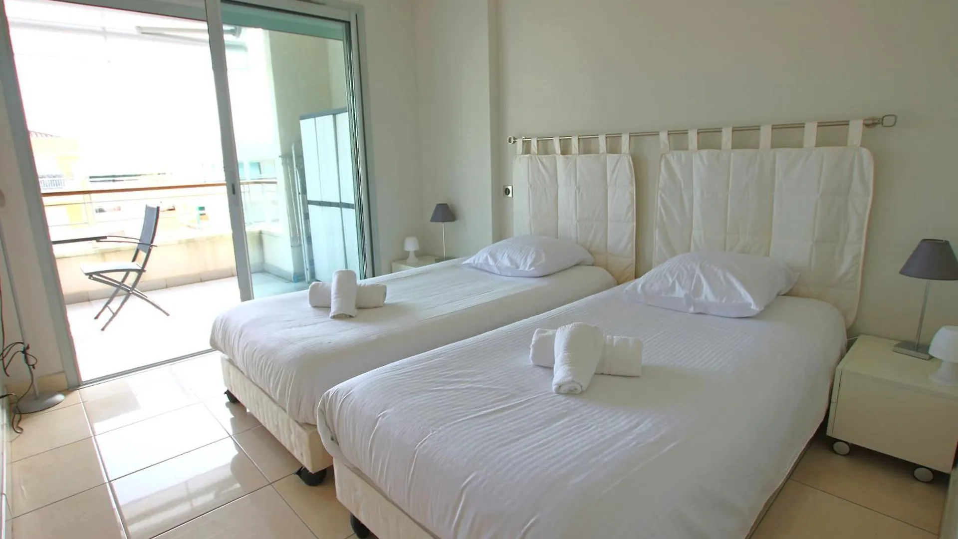 Fully Equipped Apartment With Large Terrace Lounge Area Cannes
