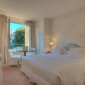 Renoir Hotel