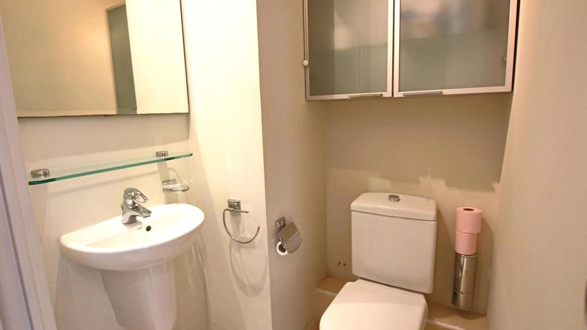 Fully Equipped Apartment With Large Terrace Lounge Area Cannes